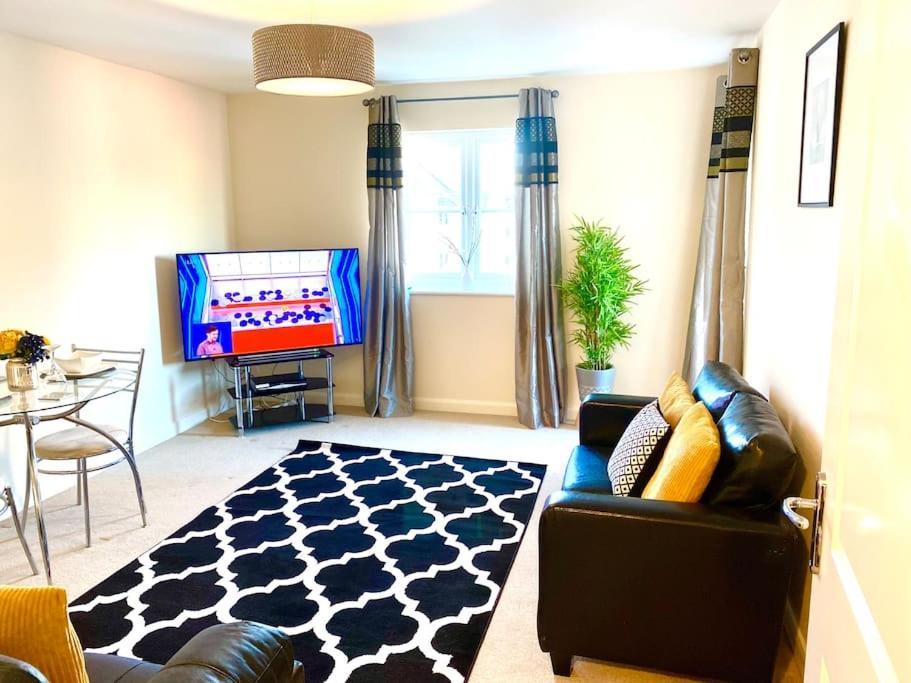 Amazing 2-Bed City Centre Apt With Parking Coventry Exterior photo